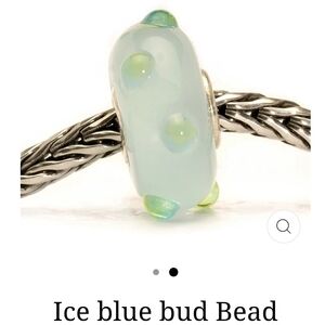Trollbeads Ice Blue Bud Bead